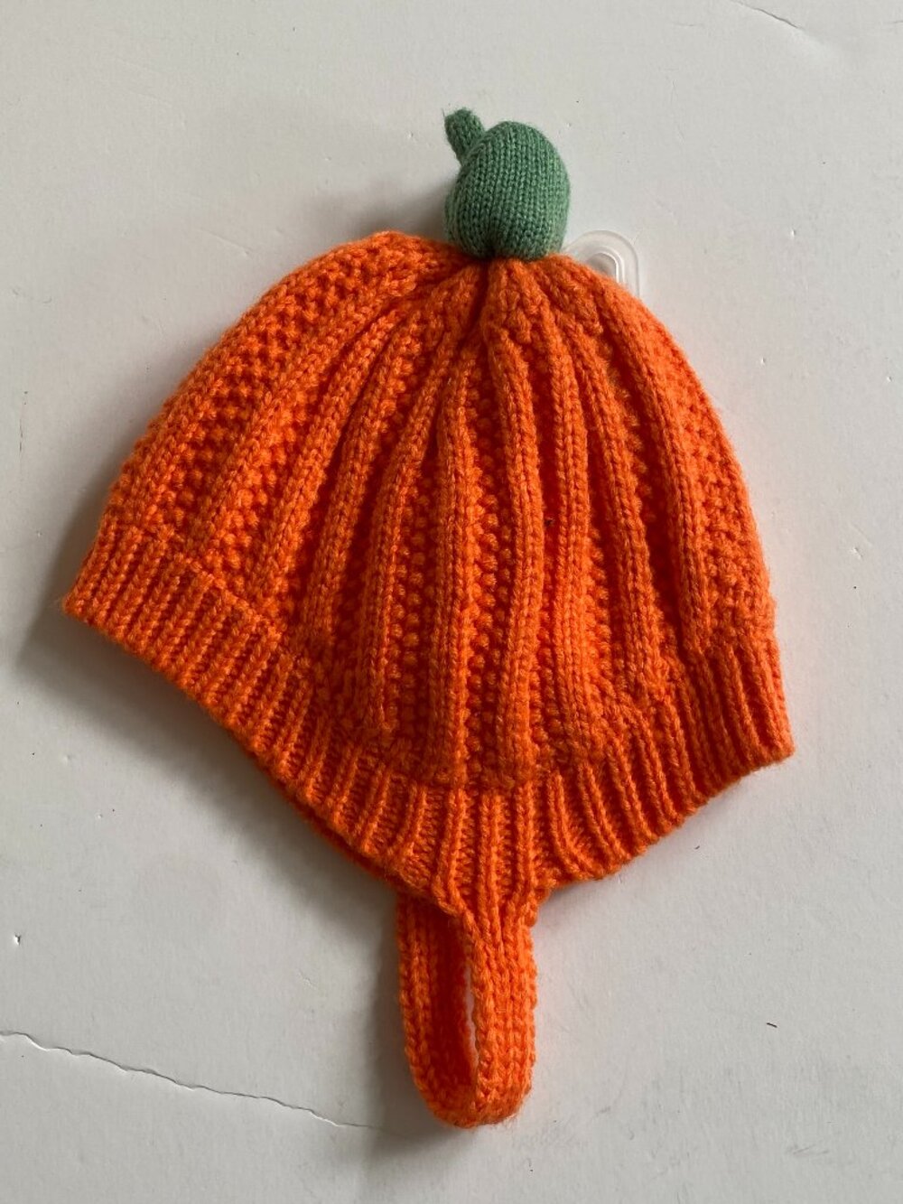 Baby Cat & Jack, NWT, newborn pumpkin knit hat with chin strap.